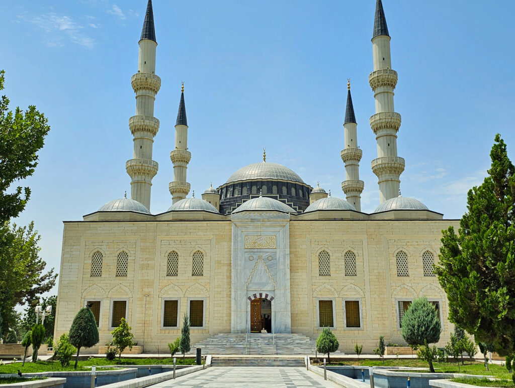 Ertugrul-Gazi-Moschee, Aschgabat, Turkmenistan