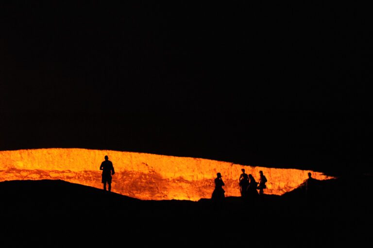 Der Derweze-Krater bei Nacht